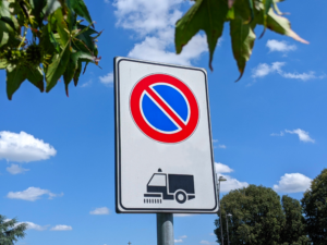 Ripristino sanzioni divieto di sosta agosto 2024